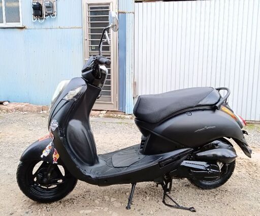 優れたエンジン。  2018年モデル。  SYM (Umi) 50. とても速いバイク。 フロントブレーキパッドは新品です。 リアブレーキパッドは新品です。 エンジンオイルは新品です。 サイドスタンド付き。  9493キロ。 優れたエンジン。 2018年モデル。 SYM (Umi) 50. とても速いバイク