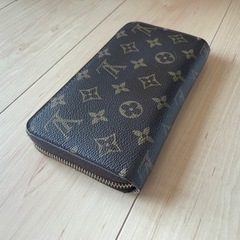 LUIS VUITTON長財布