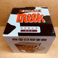 チロルチョコ　ミルク　マグカップ　牛柄　白黒