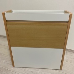 ケーブル収納用ボックス