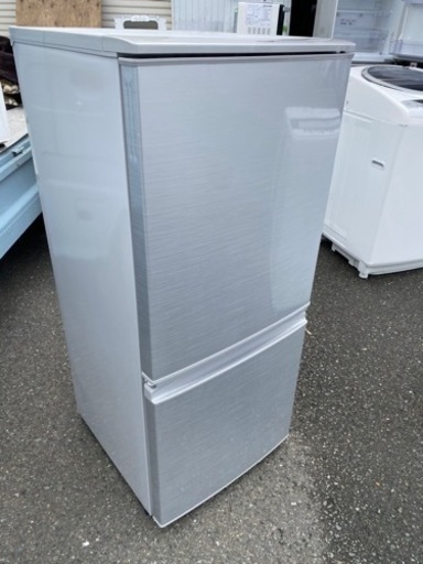 福岡市内配送設置無料　シャープ SHARP SJ-14Y-S [冷蔵庫 （137L・つけかえどっちもドア） 2ドア シルバー系]