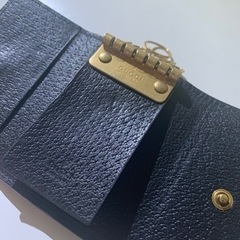 GUCCI キーケース　蜂モチーフ