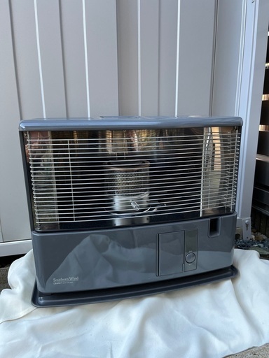 ストーブ　グレー
