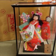 日本人形３体　ガラスケース入り(箱付)