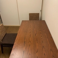 【美品】テーブル、椅子（2つ）
