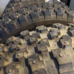 競技用中古スパイクタイヤ（フルピン）195/65R15 MT-14