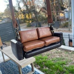 Loose Change In Sofa Bag (Leather)