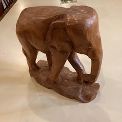 木彫りのゾウ