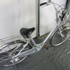 Ｄ233　★限定特価　整備済み★ブリヂストン　カルーサ　シルバー　LEDオート　3段変速★ 中古自転車 【26インチ 】 (*^▽^*)