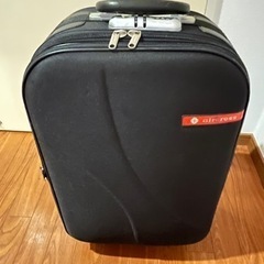 【取引中】キャリーケース　スーツケース　機内持ち込みサイズ