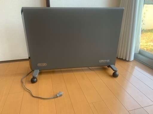 デロンギ　コンベクターヒーター　パネルヒーターHXJ60L12
