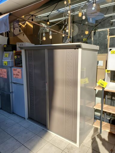 タクボ物置 GPシリーズ グランプレステージ 小型物置 (収納庫) たて置きタイプ ブラウン 幅133×奥行73×高さ160㎝ 鍵なし■近隣配送無料 買取帝国 朝霞店 ヤ出