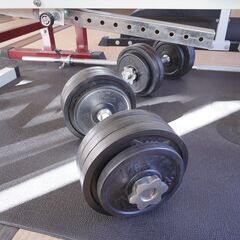 BODYMAKER社製・ベンチプレス用ベンチ及びバーベルシャフト他筋トレ用品各種【3万円】