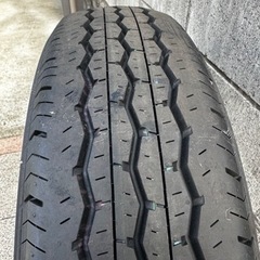 ハイエース200系タイヤ(195/80R15)新車外し　4本セット