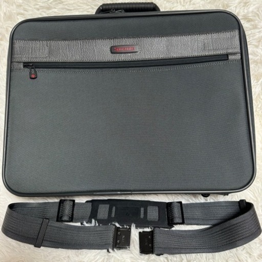 Samsonite ビジネスバック ハンドバッグ ショルダーバッグ 2way 鍵付き PC独立収納クッション、ベルト付き 収納多め A4可能 超美品