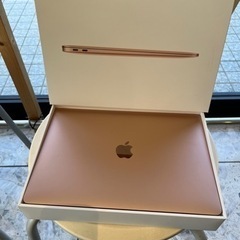 美品　M1搭載　MacBook Air MGND3J/A