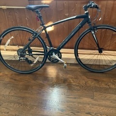 クロスバイク　黒艶消し２４段ギア