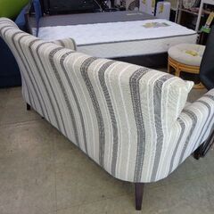 ２．５人掛けデザインソファ