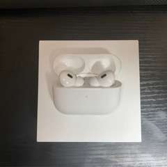 美品 Apple AirPods Pro（第2世代） MagSafe充電ケース（USB-C）付き 2023