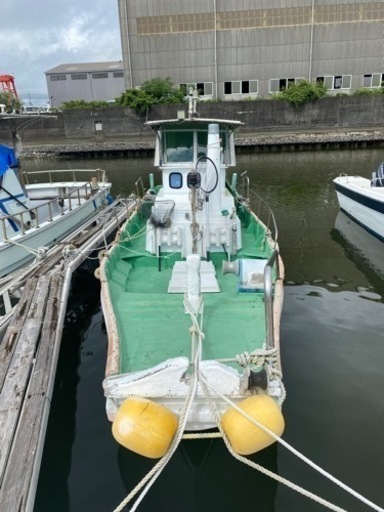 小型漁船