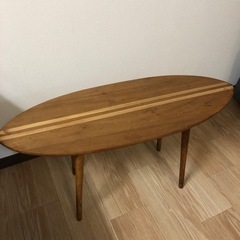 サーフボード型テーブル