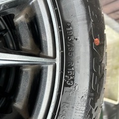 美品 スタッドレスタイヤ ホイール 4本セット 195/65 R15 プリウスで使用