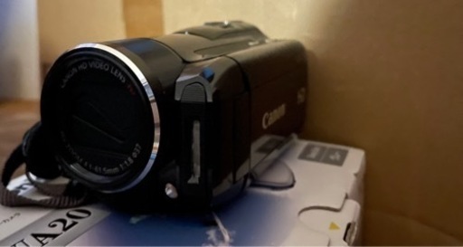 ビデオカメラ　Canon HD ivls HF M32