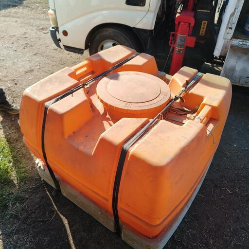 水タンクスイコー ローリータンク完全液出し600L  /水タンク 防除槽など