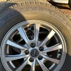 スタッドレスタイヤ　195/65R15 プリウス　