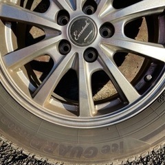 スタッドレスタイヤ　195/65R15 プリウス　