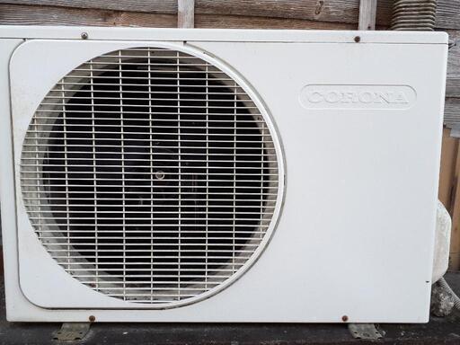 手応えない場合は18日に処分致します。コロナ エアコン CSH-B258G 中古品
