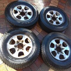 YOKOHAMA215/80/15　バリ山スタッドレス　ガレージ保管