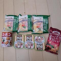 サバ缶　お菓子　インスタントラーメンセット