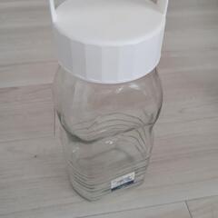 【美品】貯蔵瓶　保存瓶　果実酒瓶　ガラス瓶　2L