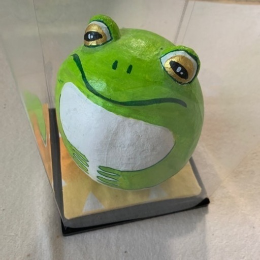 可愛いカエルのだるま