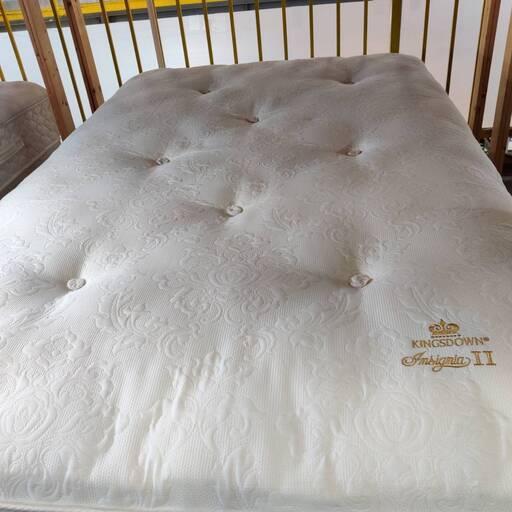 愛品倶楽部柏店】在庫2点！キングスダウン セミタブルベッド