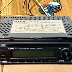 カーオーディオSANYO　サンヨー　CDF-R300　1DIN