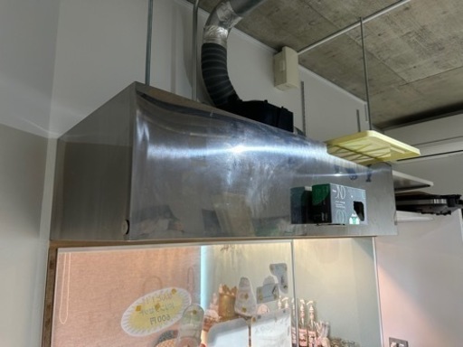 ‍♀️【売切】【一部金地震に寄付】台下冷凍庫とサイズぴったり‼️美品✨業務用　ステンレスレンジフード