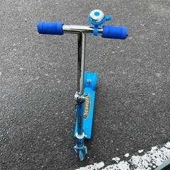 キックスケーター　スケートボード　青
