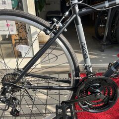 ほぼ新品　マットブラックのクロスバイク