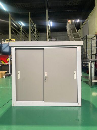 大阪⭐️エコマックス♻️「S80」 美品✨スチール収納庫 物置  HSSB-098 (幅90×奥行45×高さ84cm)【鍵付き/転倒防止設計/可動棚板付属】屋外用倉庫 物置収納庫 グレー