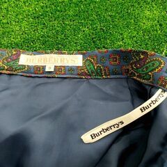 お値下げ！ 【コレ見て！ レディース服】 BURBERRYS/ヴィンテージバーバリーズ ペイズリー柄セットアップ　シルク100%