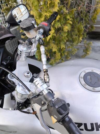 スズキSV650 VP52A ヨシムラフルエキチタンマフラー、オーリンズサス