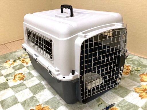 ★超美品!!小中型犬用のペットキャリー・高さ47㎝・横50㎝・奥行64㎝・ドライブ＆お出かけ＆通院などに★