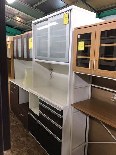 松田家具　キッチンボード　レンジボード　食器棚　ホワイト＆ブラウン　ソフトクローズ　スライド扉ロック付き　クリーニング済み　ジャングルジャングル貝塚店　貝塚市　二色浜