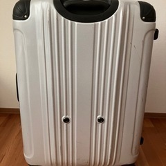 【中古】スーツケース 横50cm✖️縦73cm✖️奥行26cm