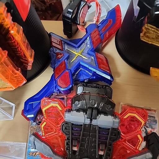 決まりました 仮面ライダーガッチャードおもちゃ+ライドケミートレカ複数
