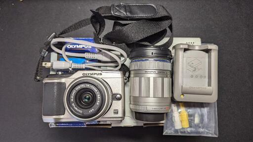 【再値下げ】OLYMPUS E-PL2 E-PL2 ダブルズームキット GOLD