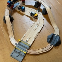 BRIO(ブリオ)のレール&ロードシリーズの採石セットおまけ付き