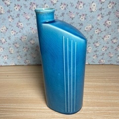美しい 青色 の 花瓶 